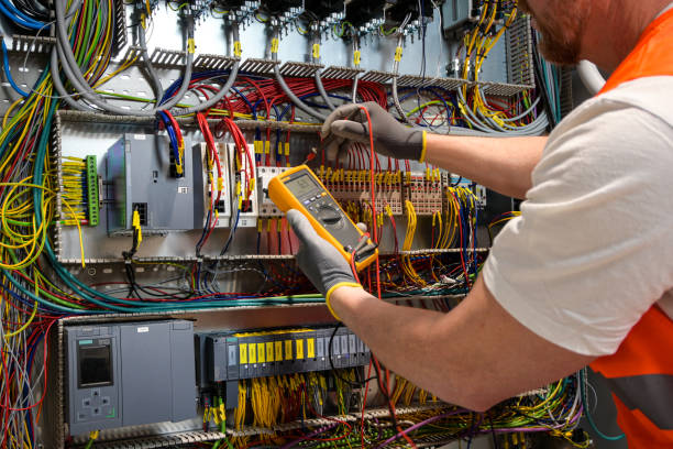 Best Emergency Electrical Repair  in Leawood, KS